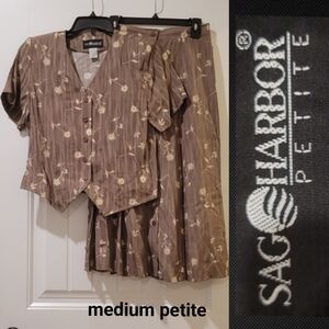 Sag Harbor skirt set outfit medium petite